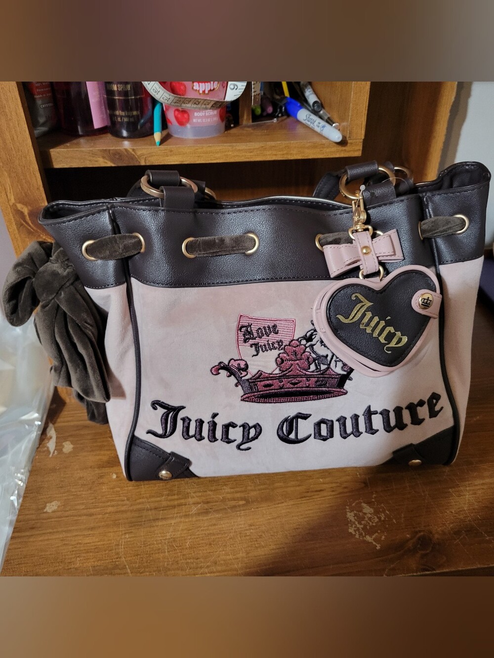 Juicy couture Crown tote daydreamer with heart mirror. Nwt